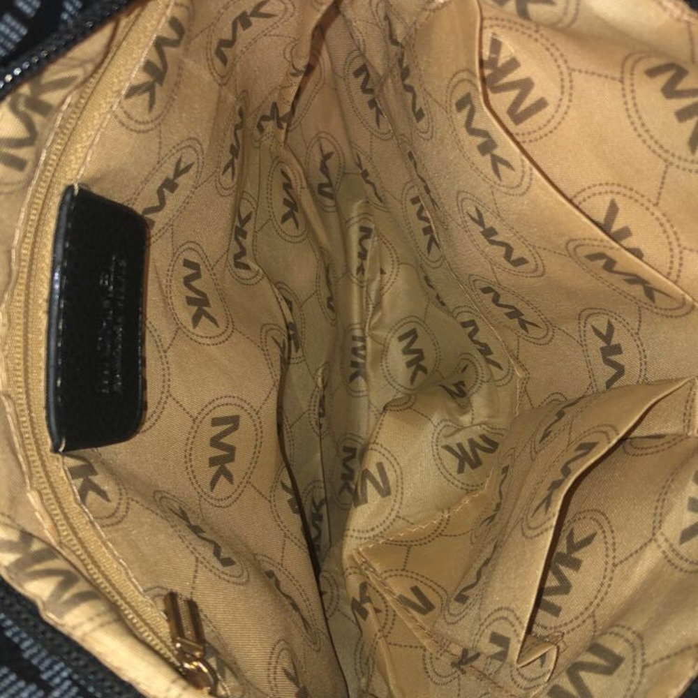 Gold and black leather Michael Kors purse - Picture 3 of 3